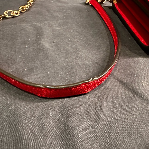 TORY BURCH RED ROBINSON PEBBLED CHAIN WALLET - Picture 3 of 14